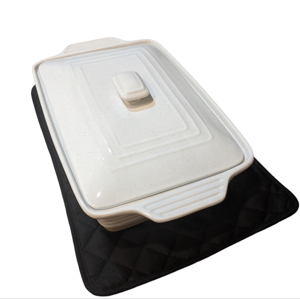 Casserole 🥘 dish mat to protect cooktop and table top